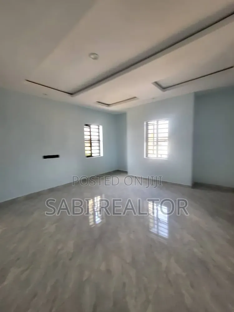 Furnished 5bdrm Duplex in Magodo Phase 1 for sale