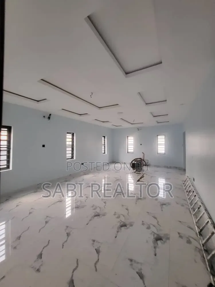 Furnished 5bdrm Duplex in Magodo Phase 1 for sale