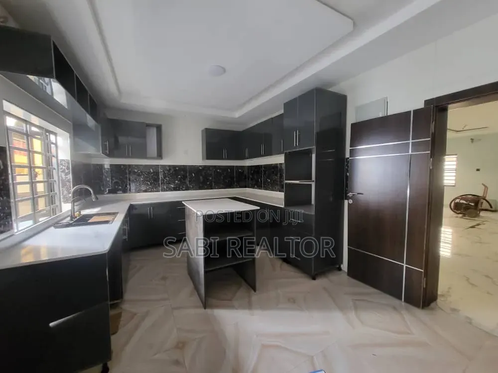 Furnished 5bdrm Duplex in Magodo Phase 1 for sale