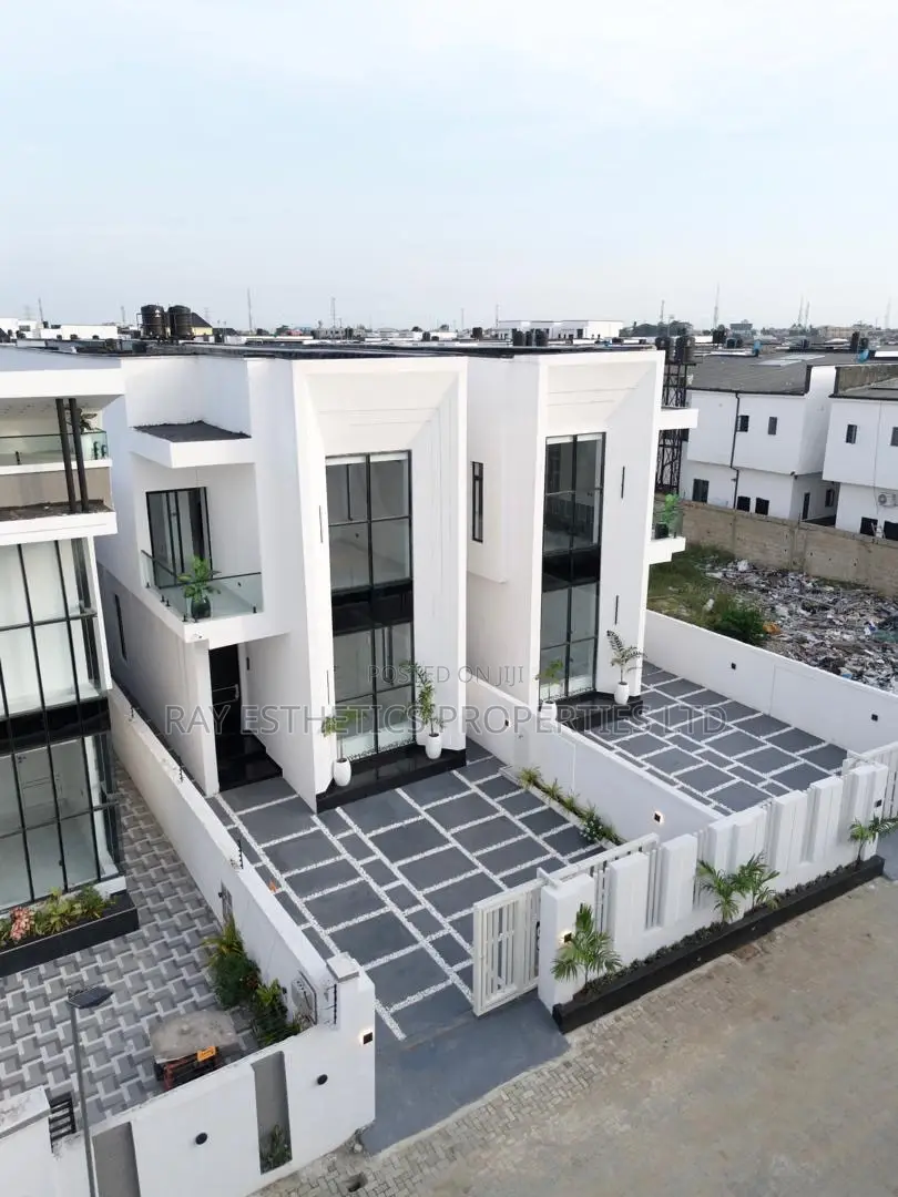 5bdrm Duplex in Lekki Palm City, for sale