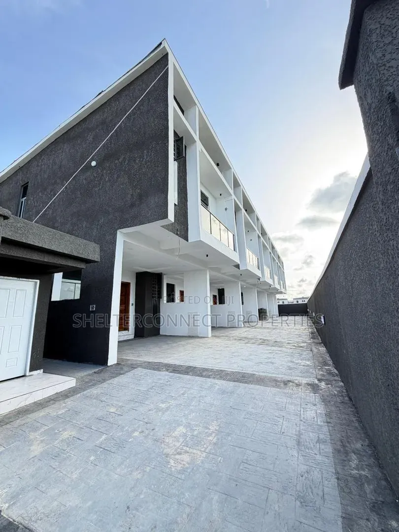 3bdrm Duplex in Abraham Adesanya Estate for sale