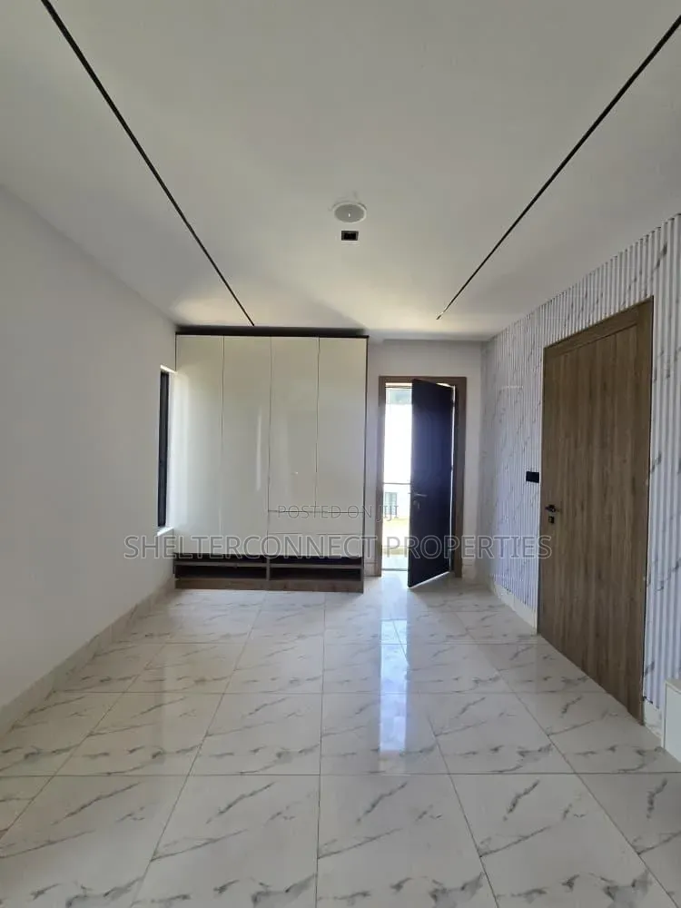 2bdrm Apartment in Lekki Phase 1 for sale