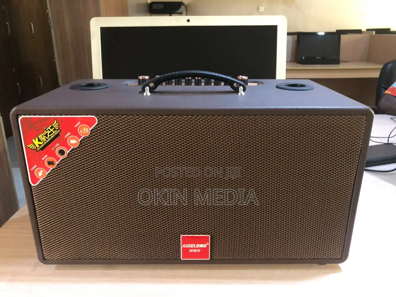 Rent Mobile Speaker With Microphone and Audio Out