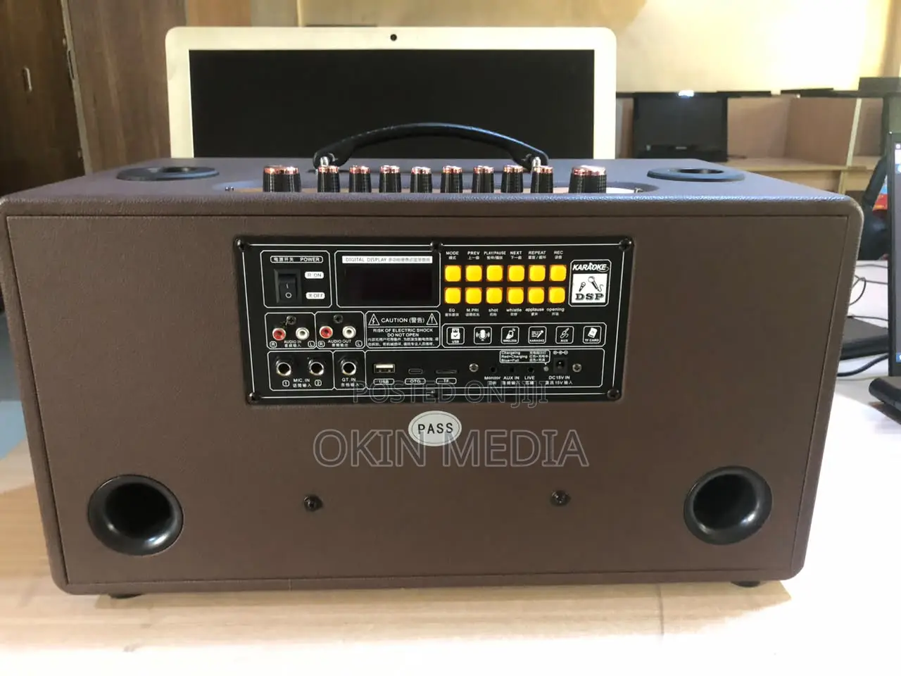 Rent Mobile Speaker With Microphone and Audio Out