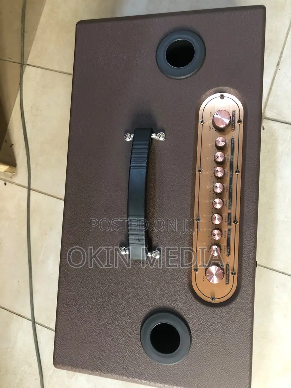 Rent Mobile Speaker With Microphone and Audio Out