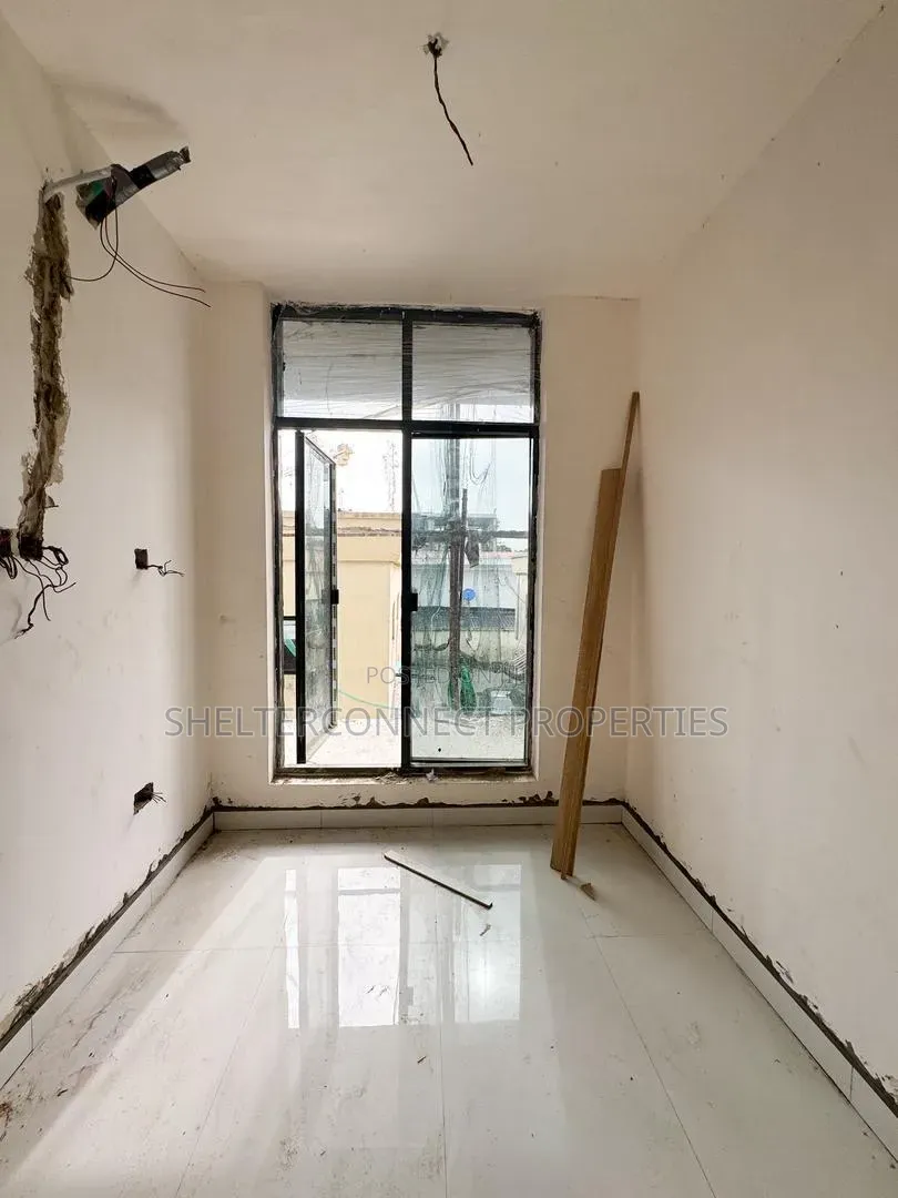 2bdrm Apartment in Victoria Island Extension for sale