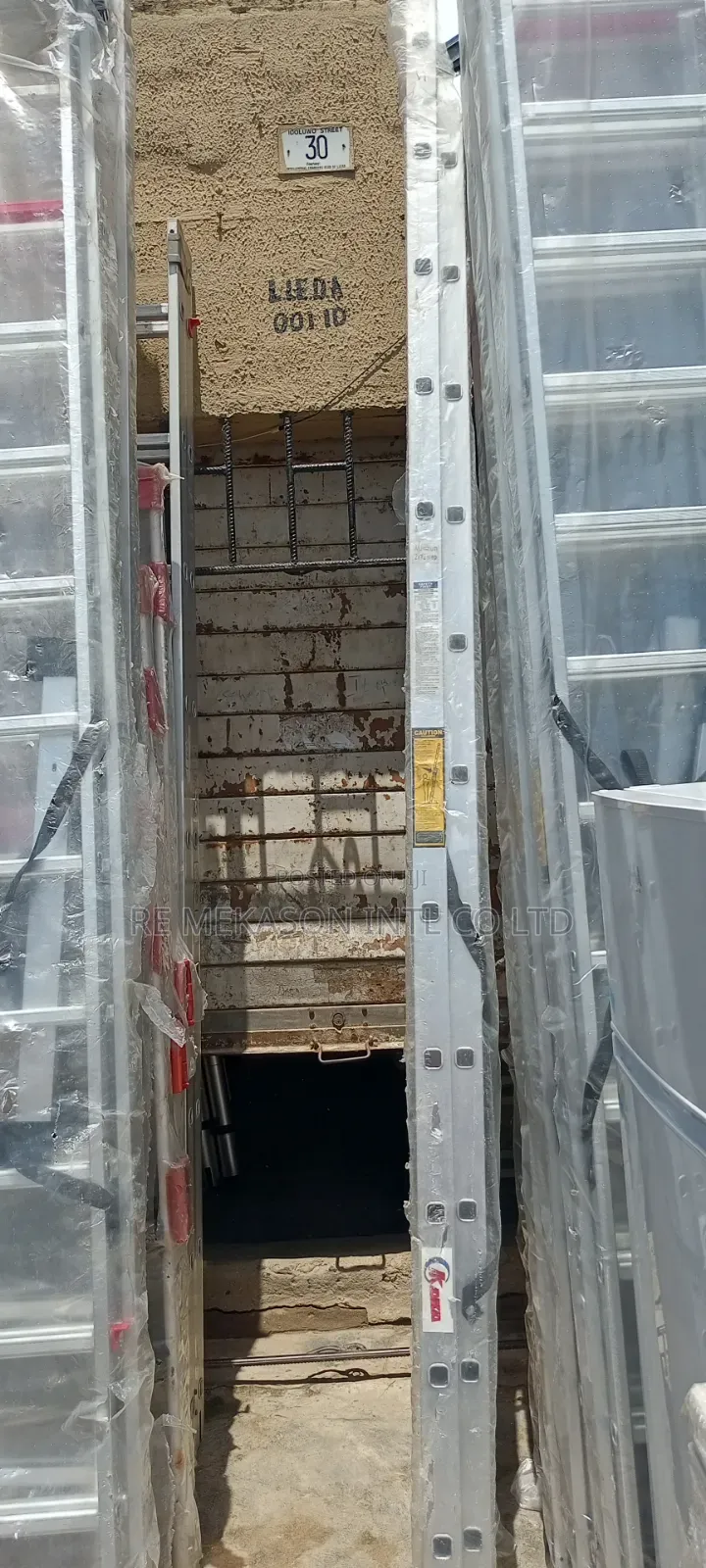 12x2(24ft) Aluminium Extension Ladder