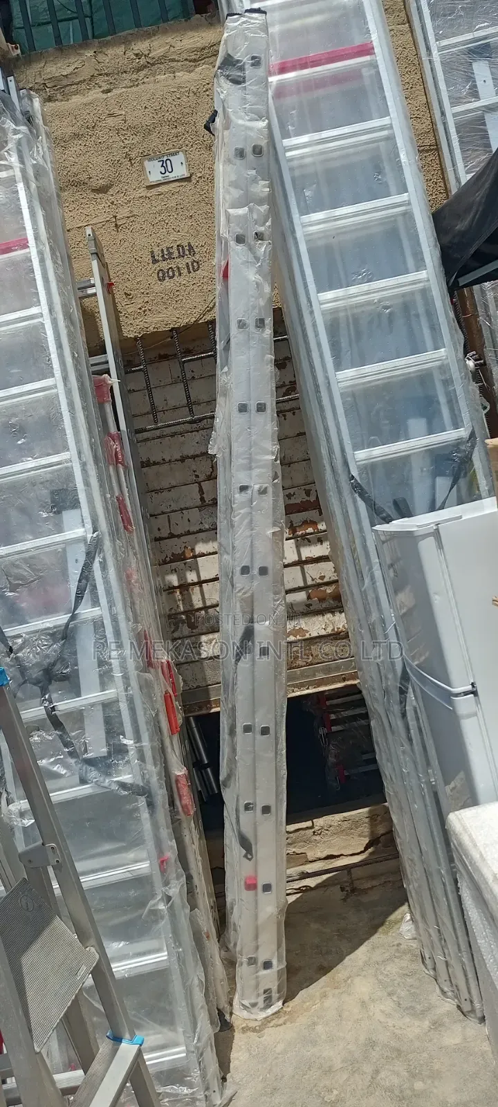 12x2(24ft) Aluminium Extension Ladder