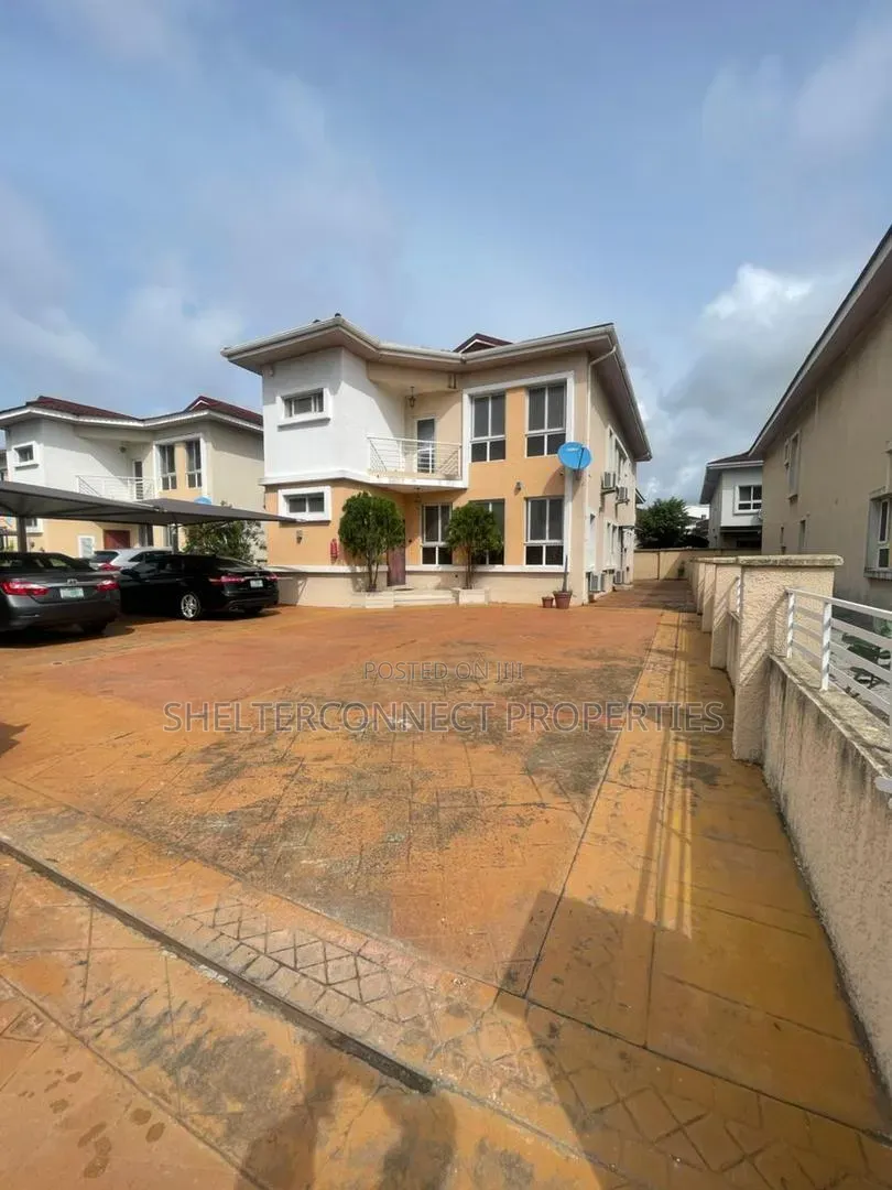 4bdrm Duplex in Osapa london for rent