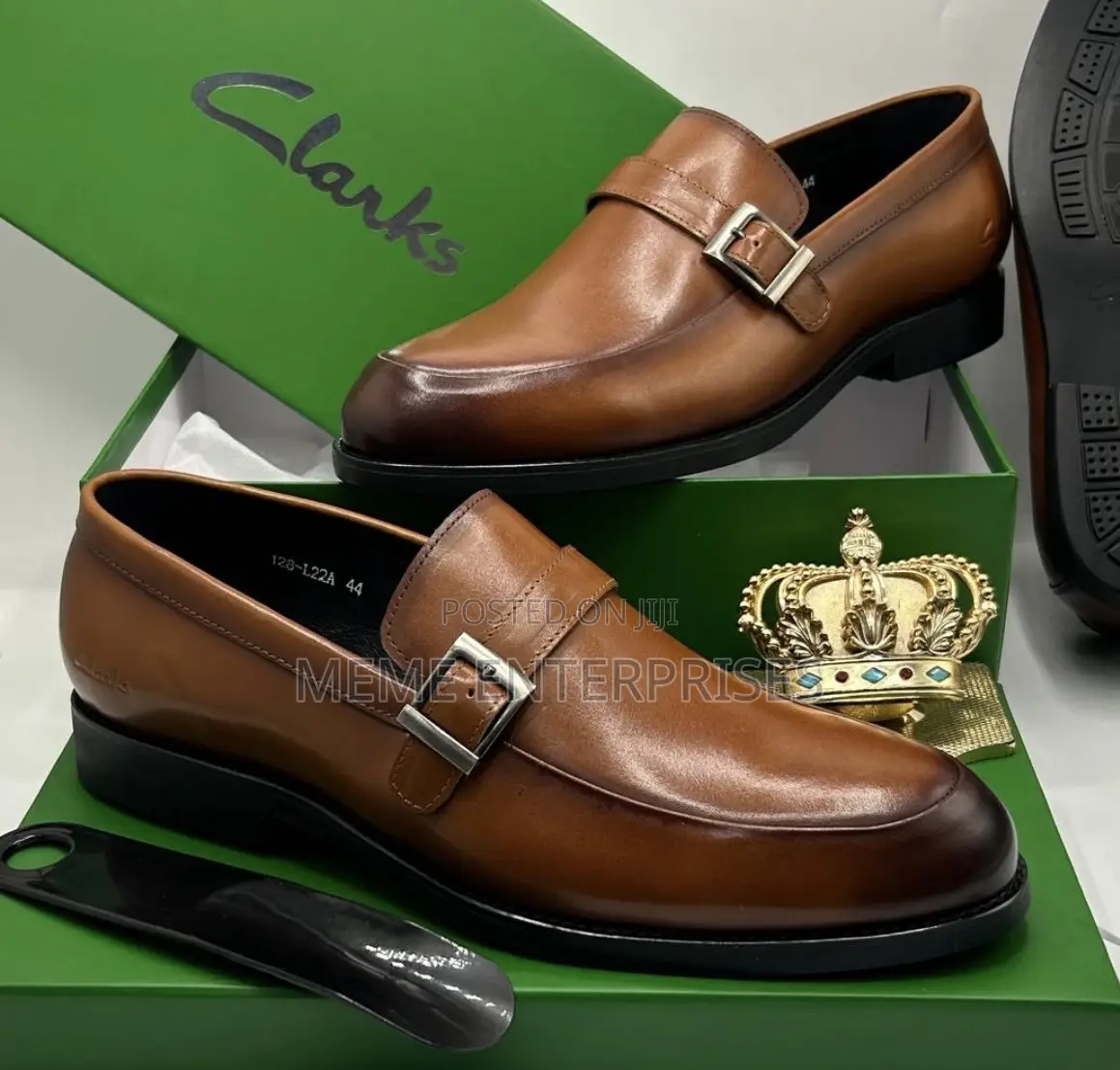 Buckle Shoe : 