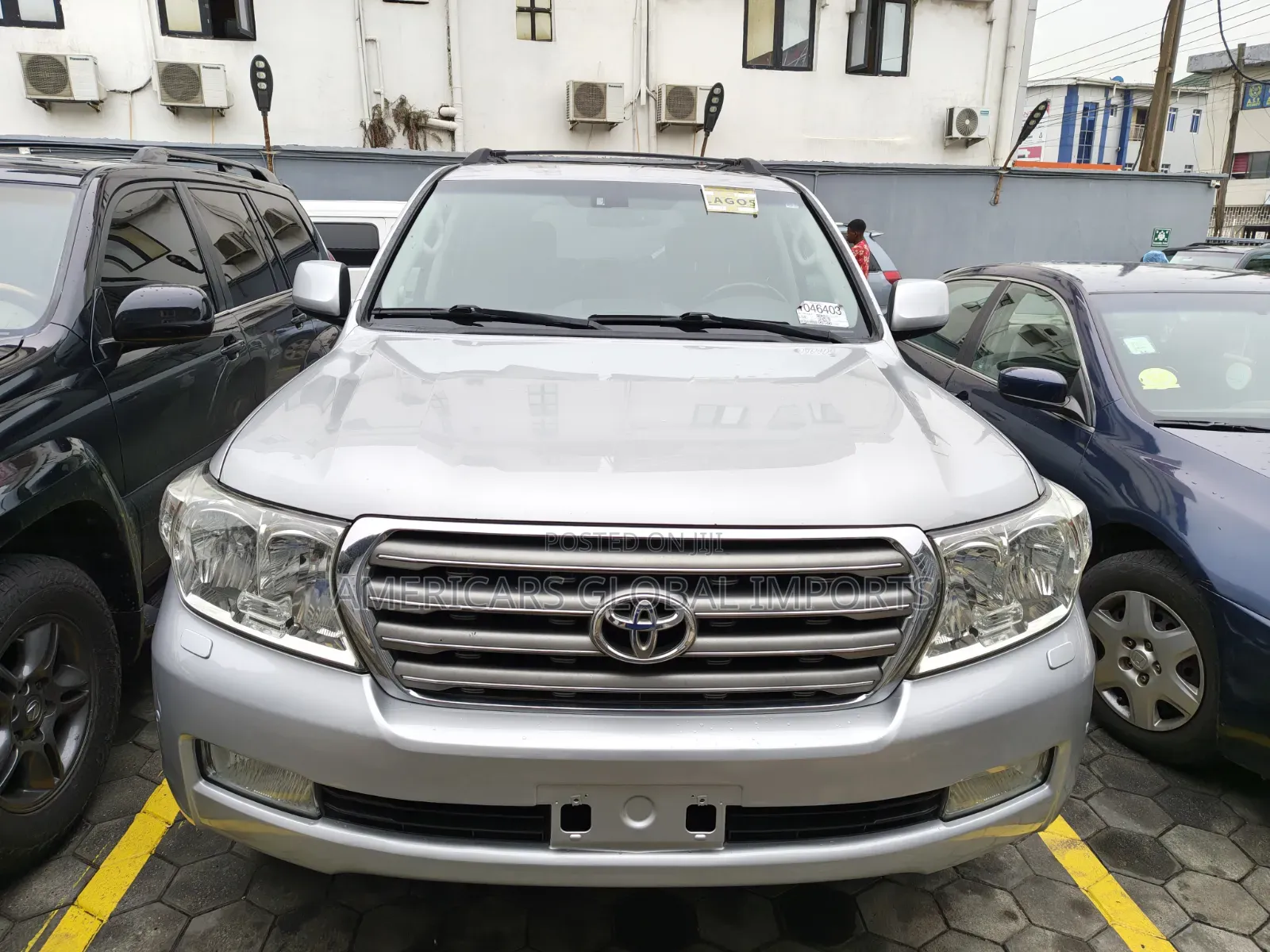 Toyota Land Cruiser 5.7 V8 2010 Gray