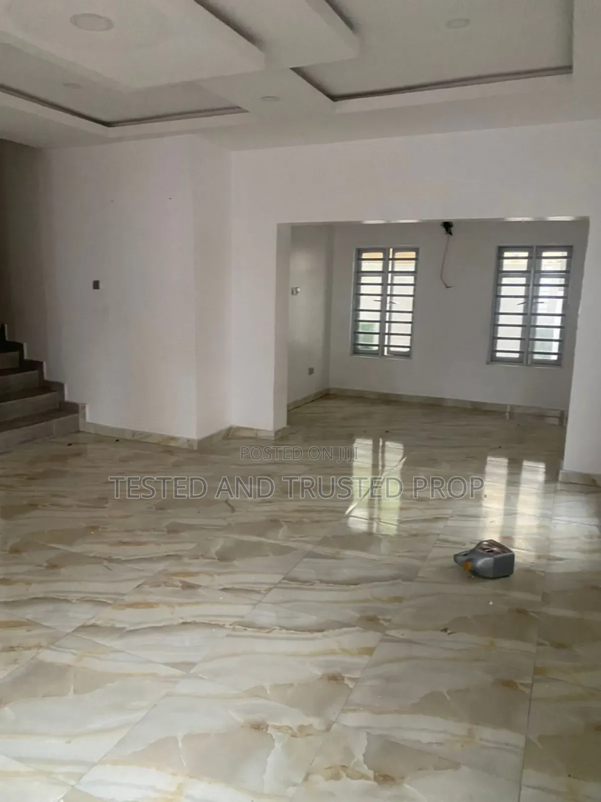 5bdrm Duplex in Osapa for rent