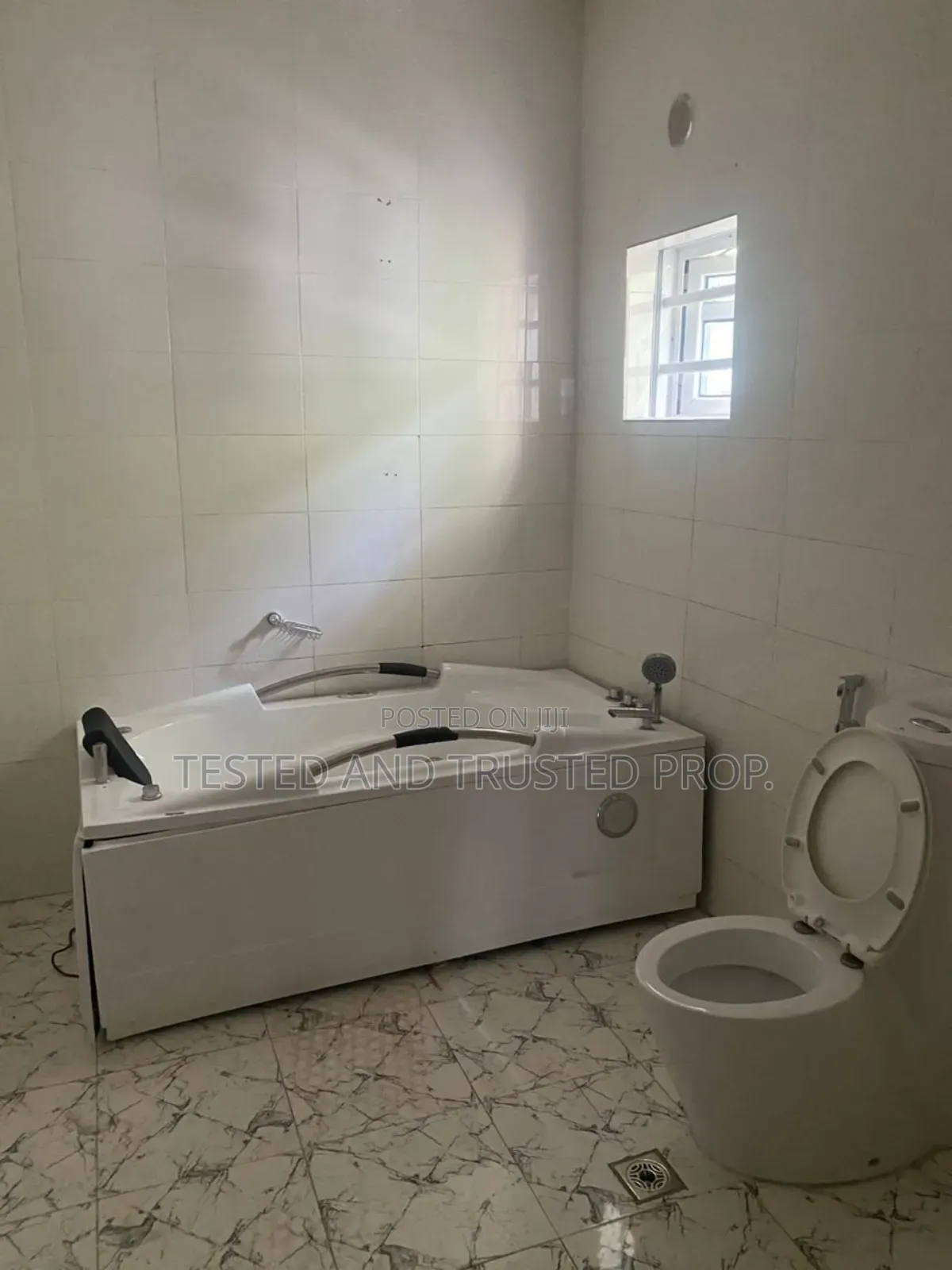 5bdrm Duplex in Osapa for rent
