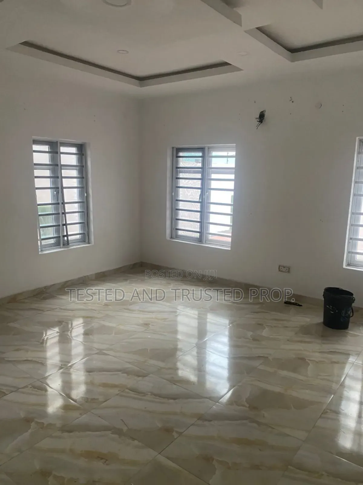 5bdrm Duplex in Osapa for rent