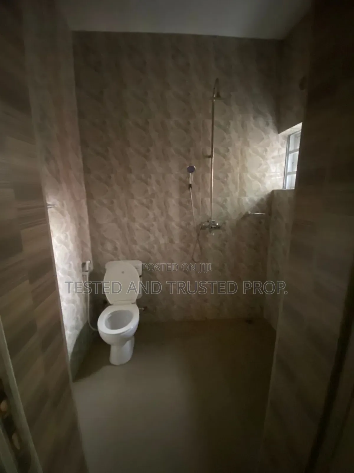 5bdrm Duplex in Osapa for rent