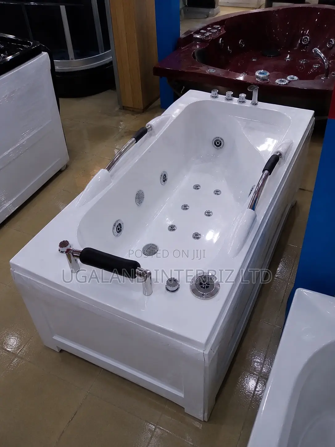 Modern Whirlpool Bathtub