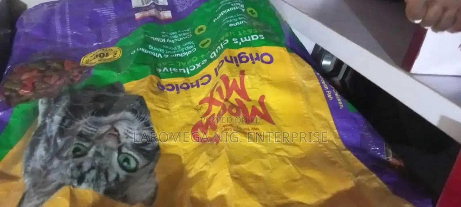 Meow Mix Cat Food (14.5kg)