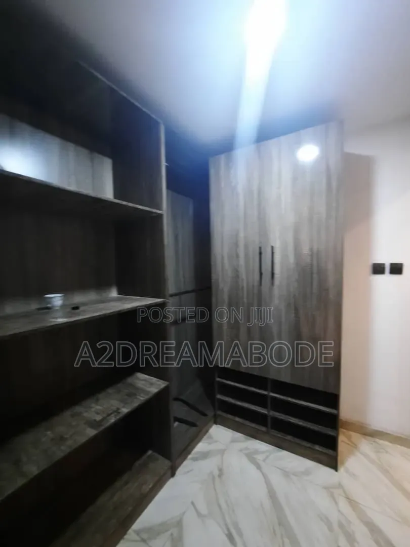 4bdrm Duplex in Ikeja Gra for rent