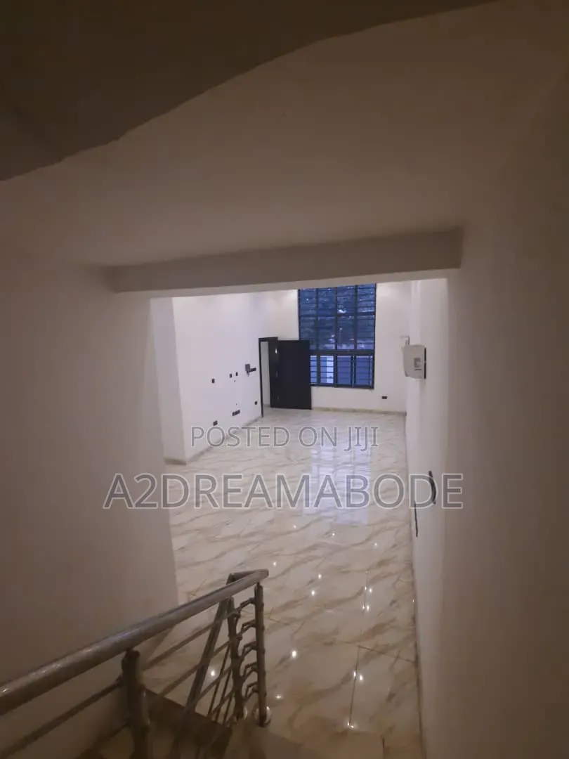 4bdrm Duplex in Ikeja Gra for rent