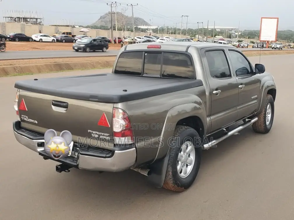 Toyota Tacoma Access Cab V6 Automatic 2009 Gray