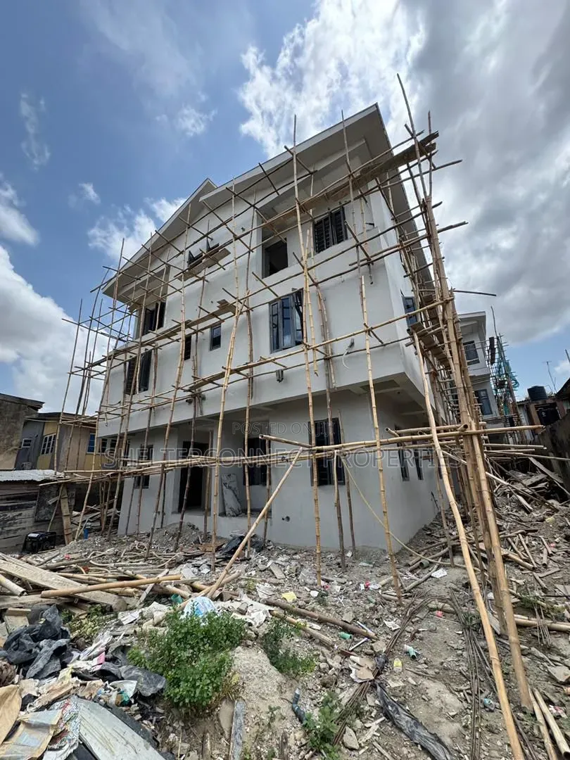 4bdrm Duplex in Ifako-Gbagada for sale