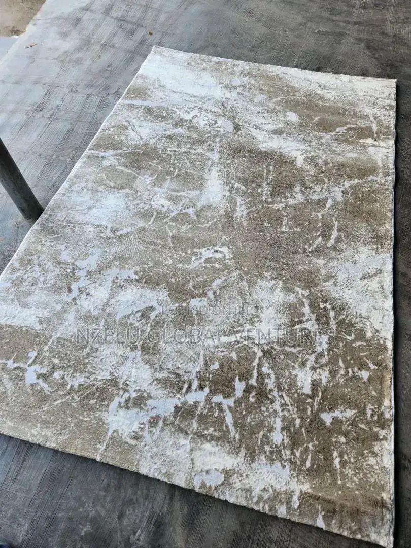 Stylish Centre Carpet Rug - Home Office Use