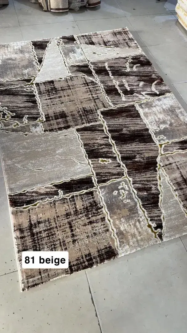 Modern Design Centre Rug - Durable Easy Clean