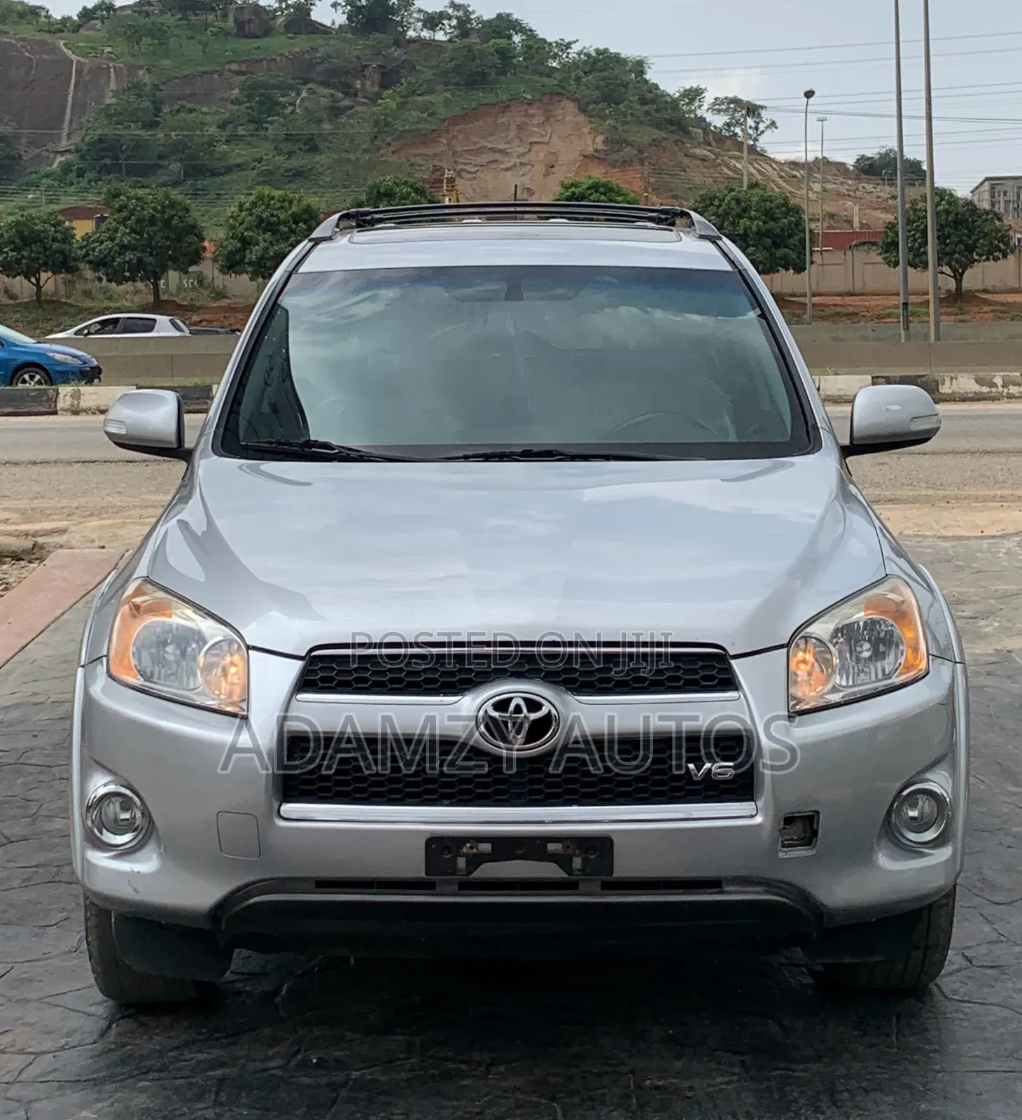 Toyota RAV4 2011 Silver