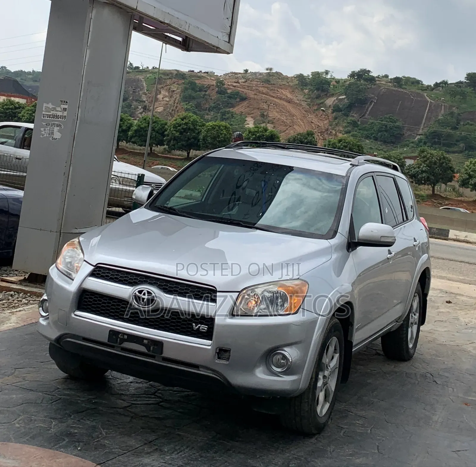 Toyota RAV4 2011 Silver