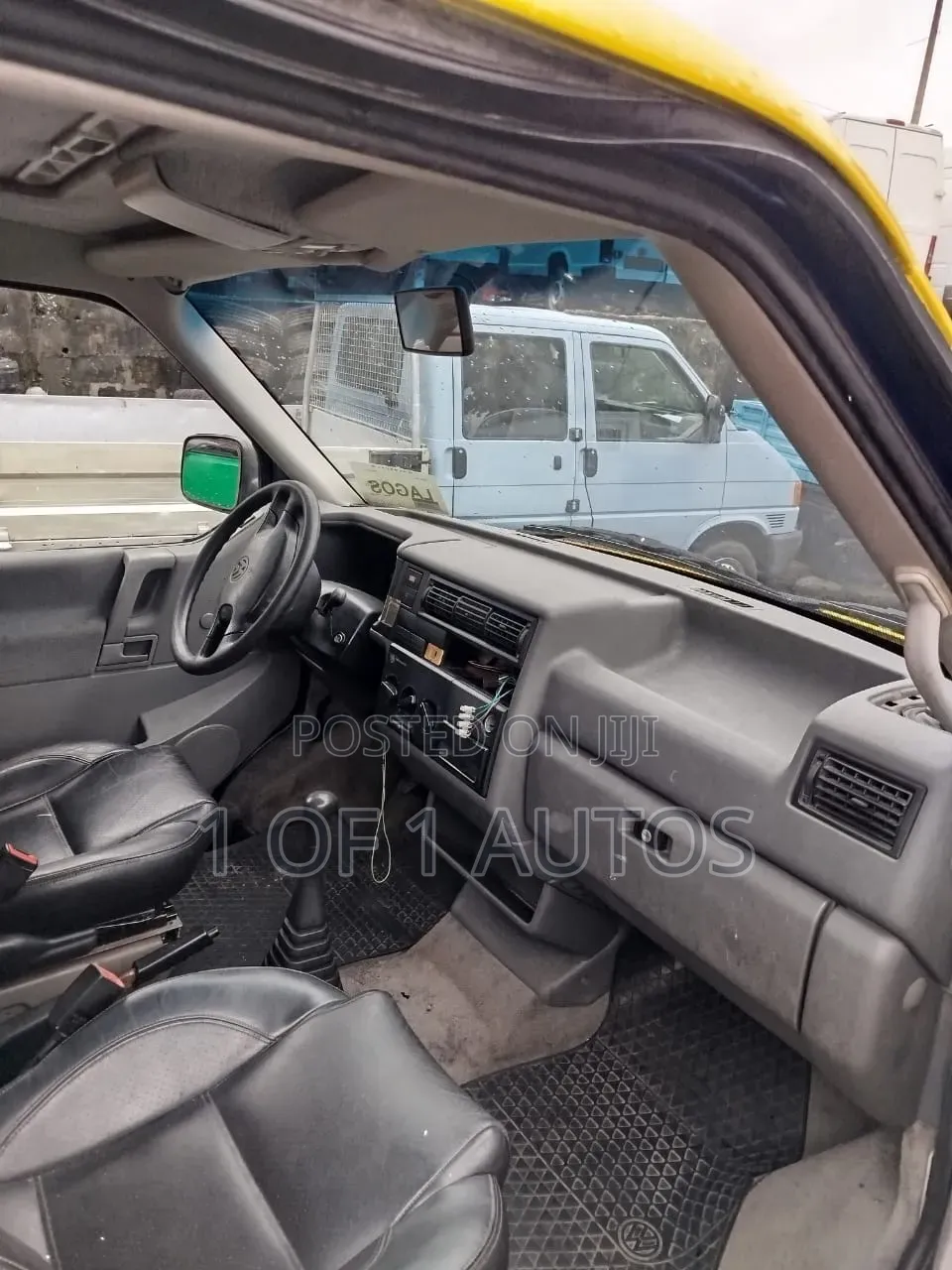 Volkswagen Transporter 2005 Yellow