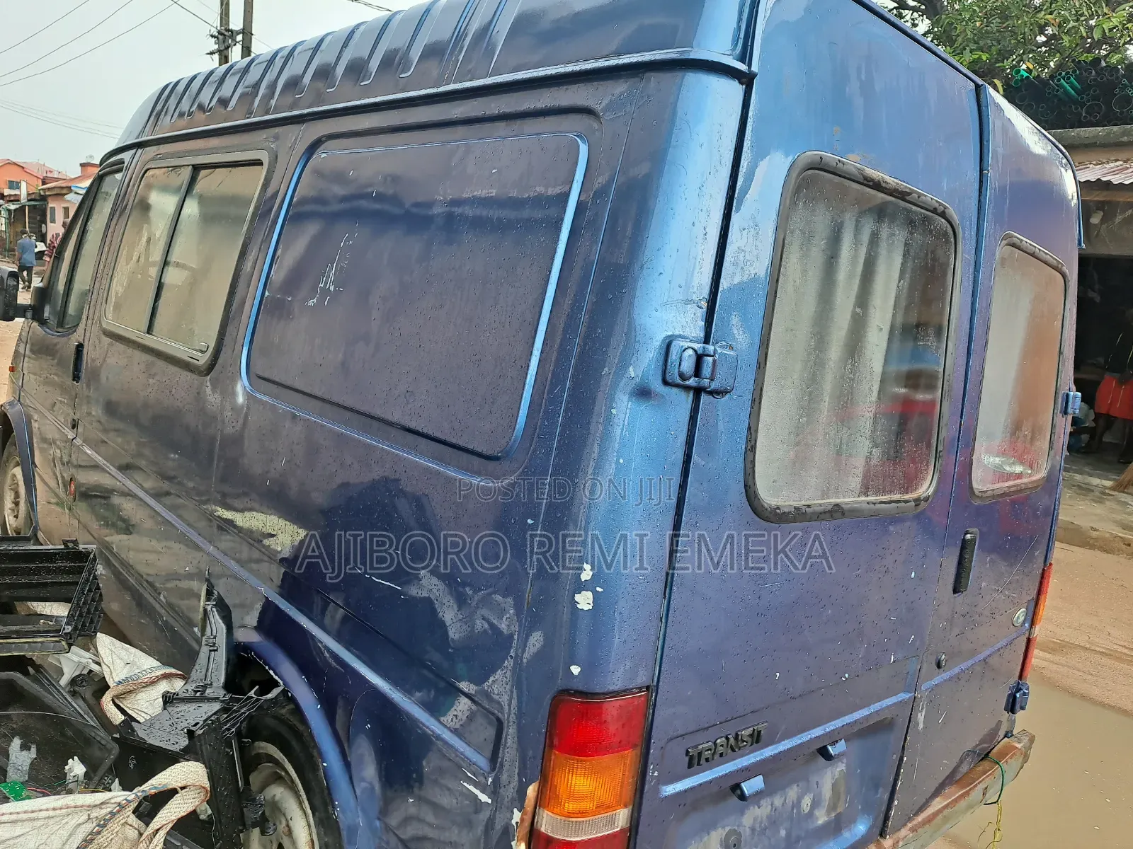 Ford Transit 2000 Blue