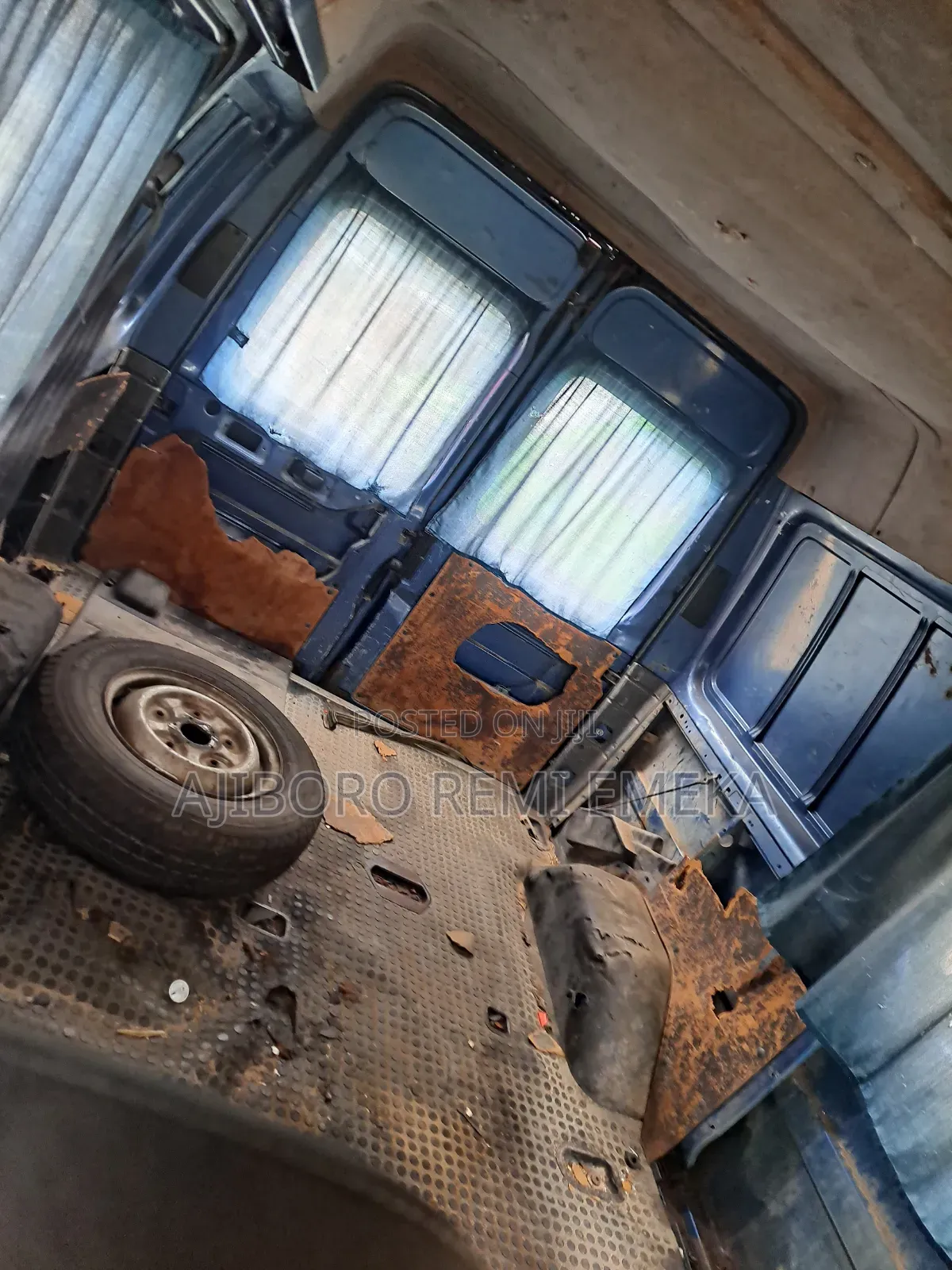 Ford Transit 2000 Blue