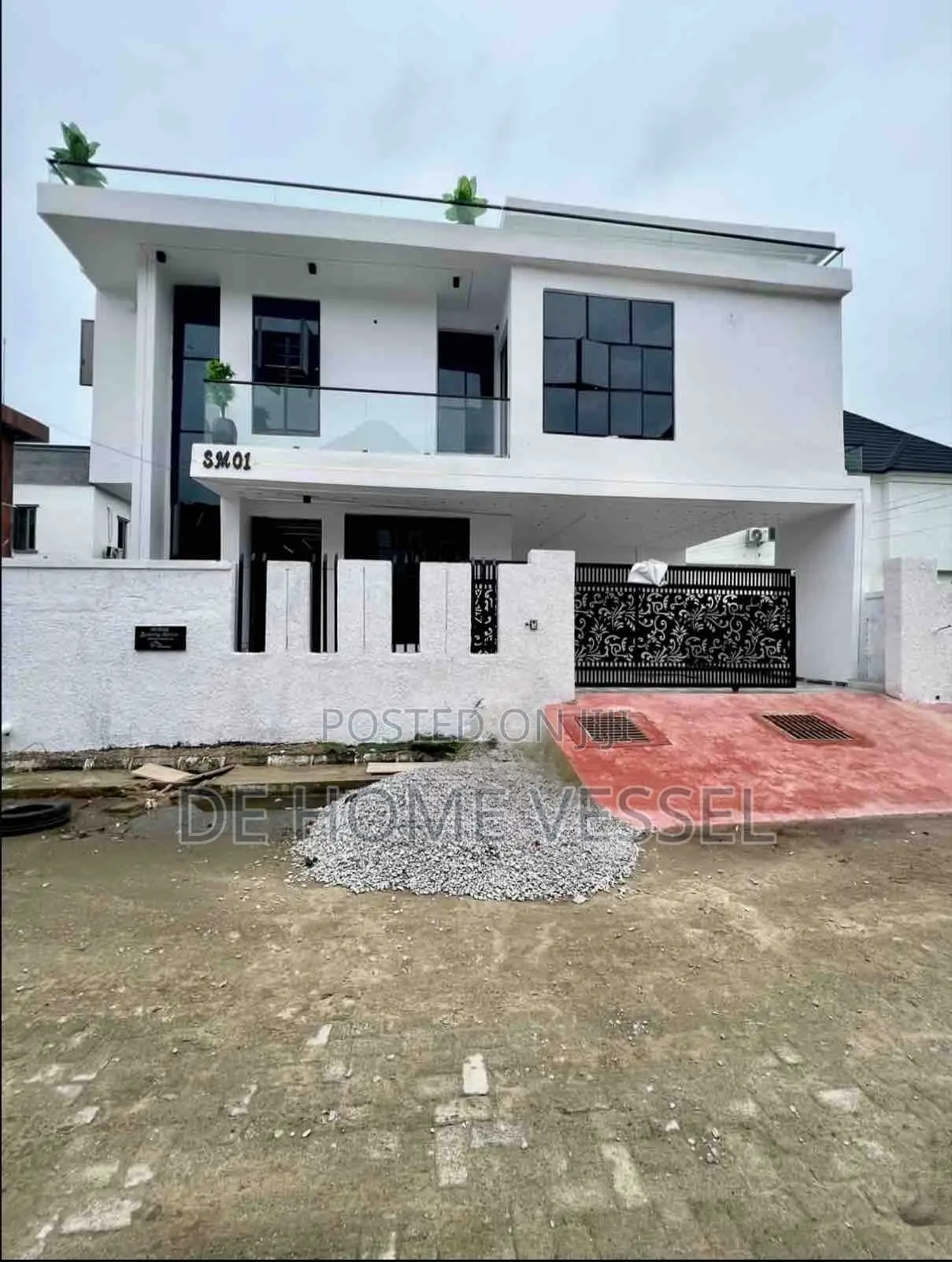 4bdrm Duplex in Ikota for sale
