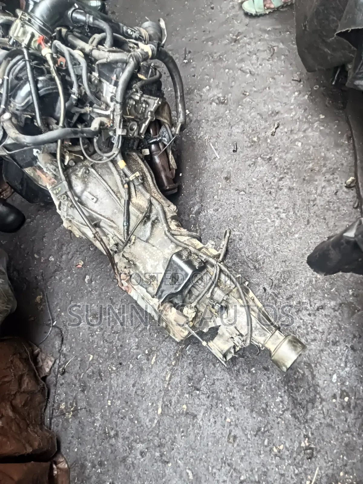 Toyota Hiace Bus Engine and Gearbox.