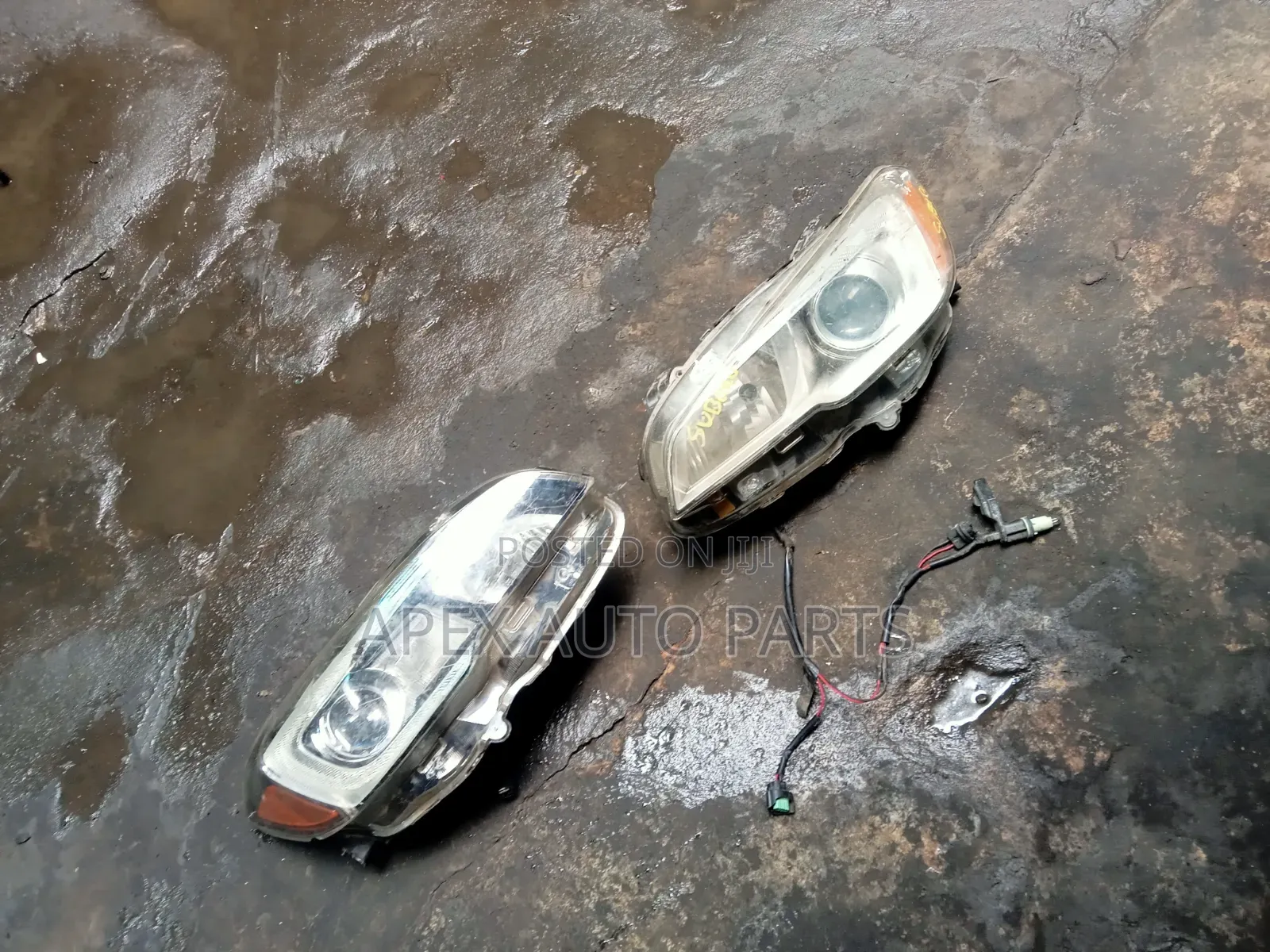 Clean Tokunbo Headlamp Set for Subaru Impreza