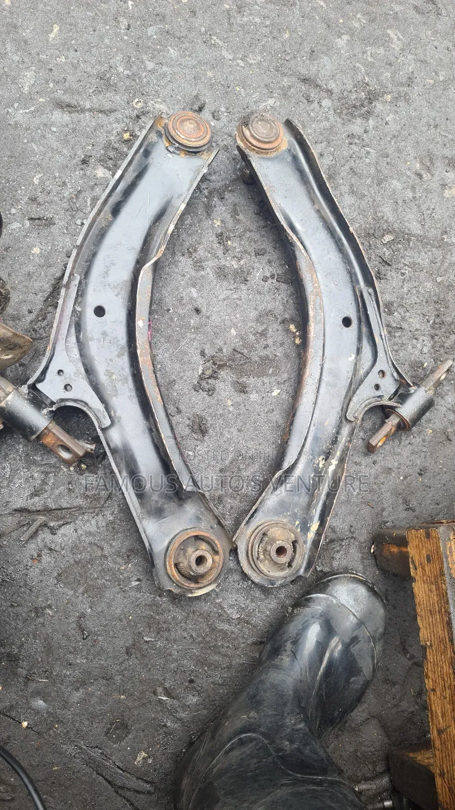 Low Arm Nissan Rogue 2008