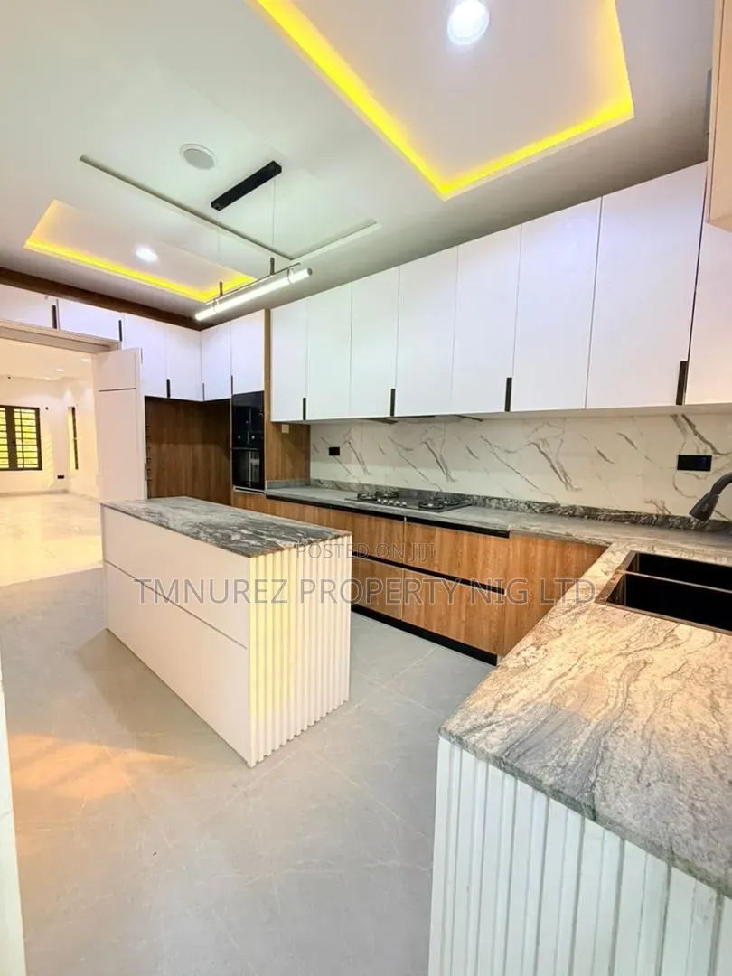 5bdrm Duplex in Omole Phase 1 for sale
