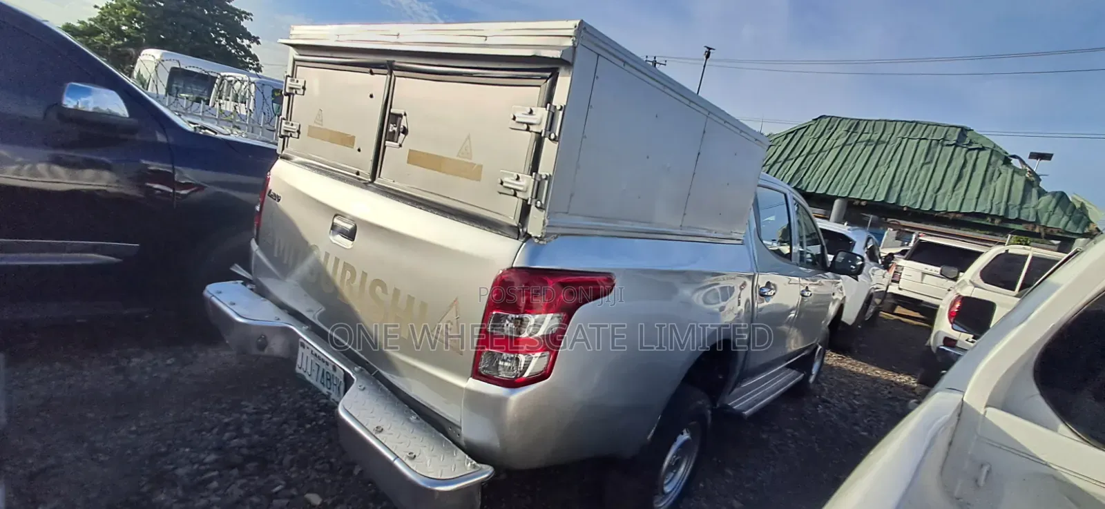 Mitsubishi L200 2016 Gray