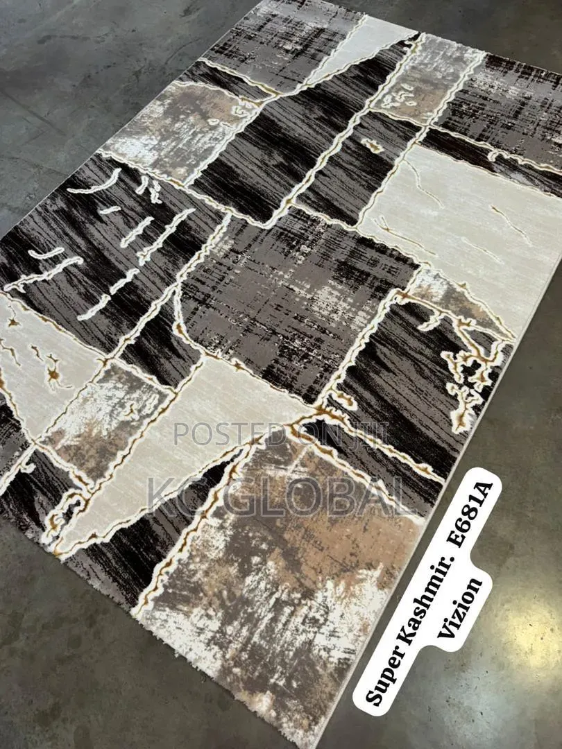 Turkey Standard Center Rug Vip 5/7 and 7/10