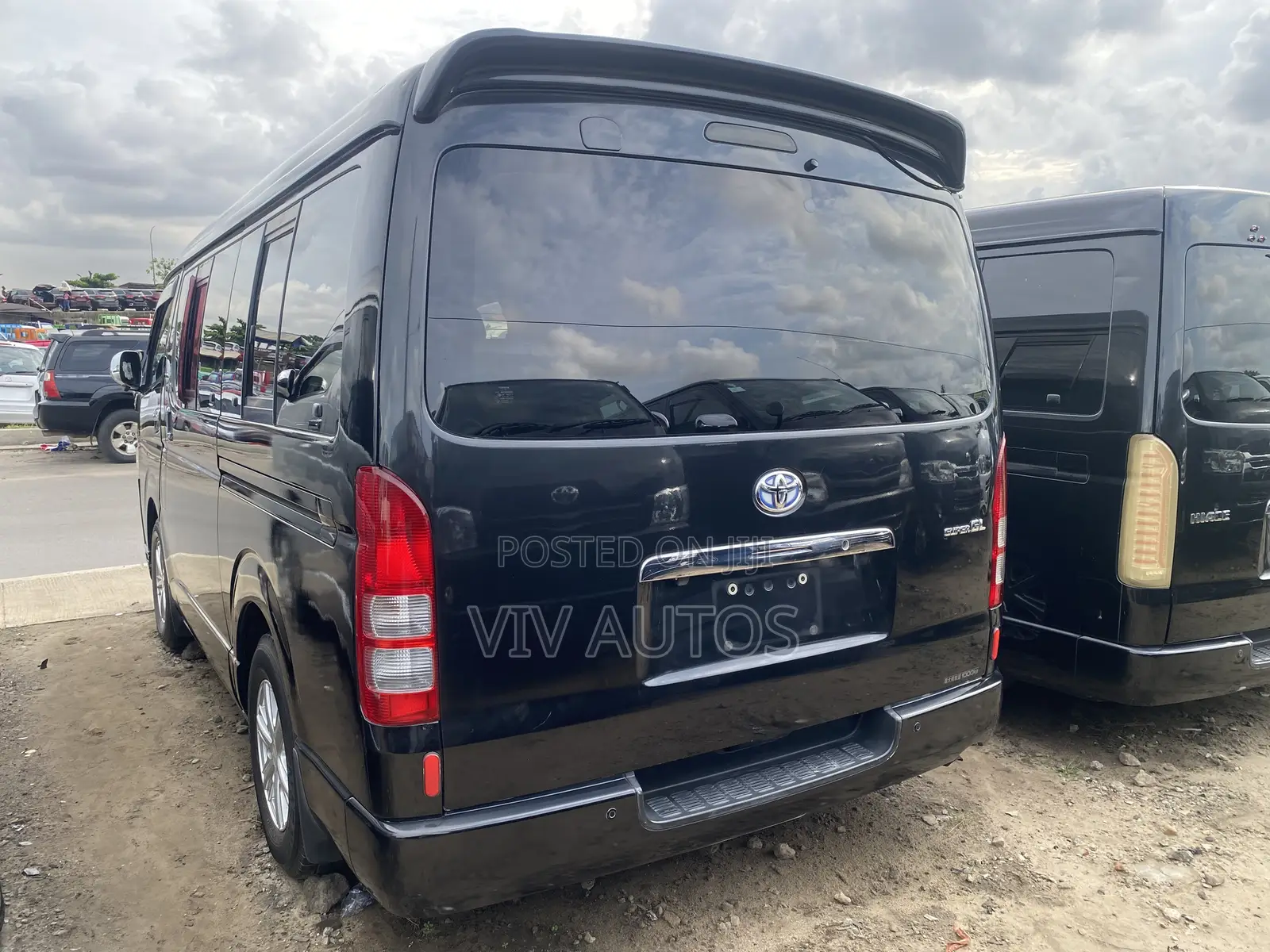 Toyota Grand HiAce 2016 Black