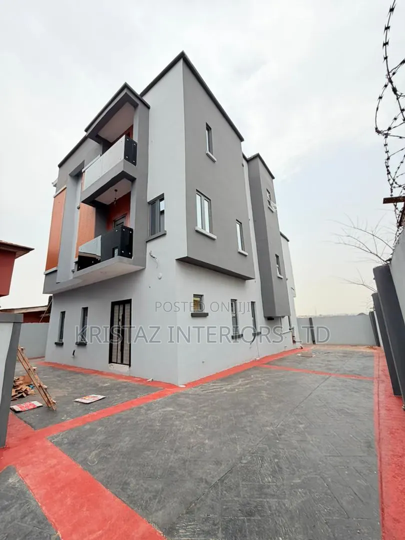 4bdrm Duplex in GRA Phase 1 for sale
