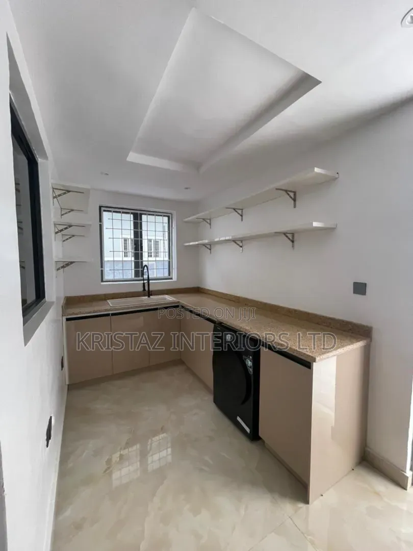 5bdrm Duplex in Lekki Phase 1 for sale
