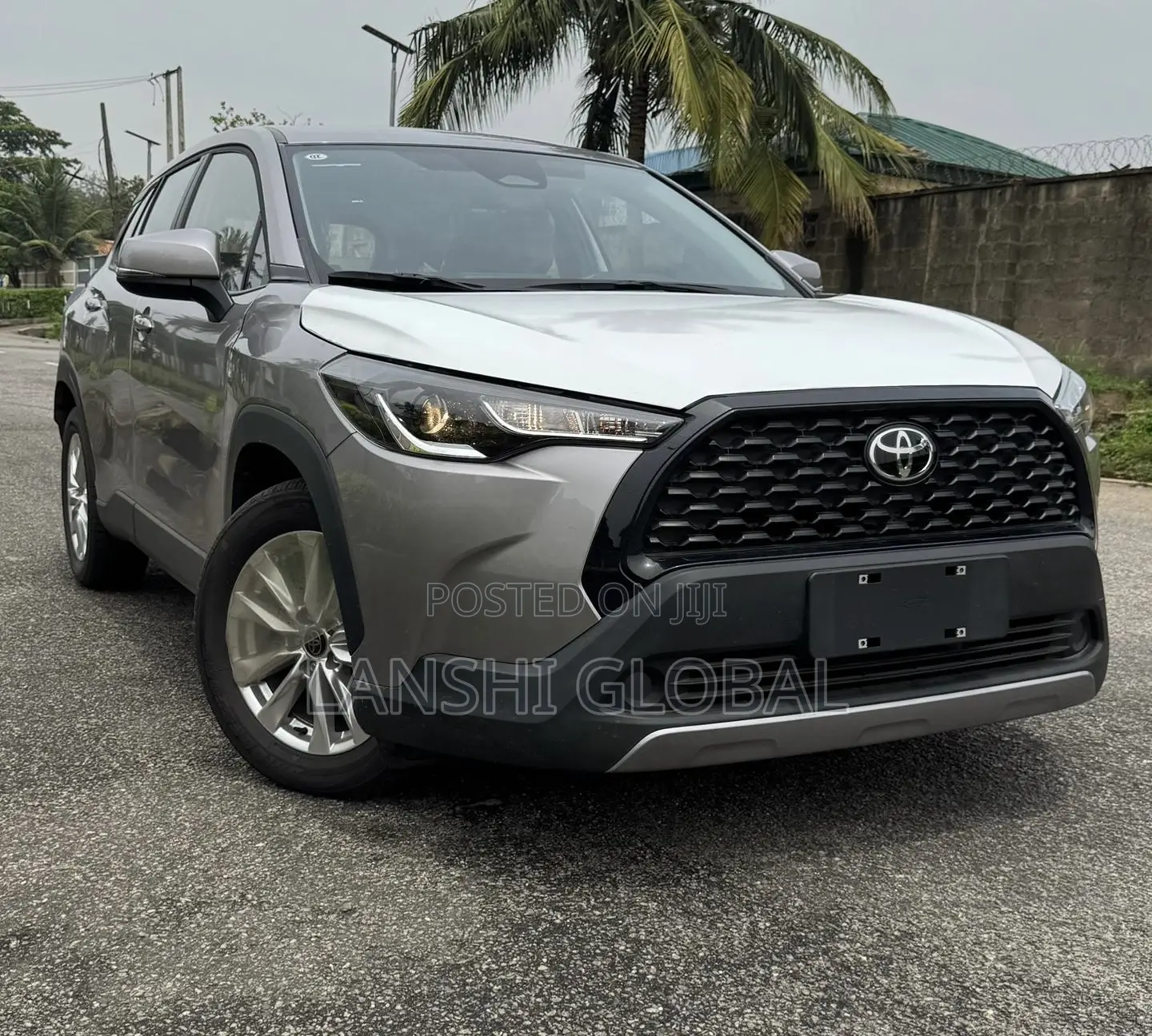 Toyota Corolla Cross LE 2025 Gray