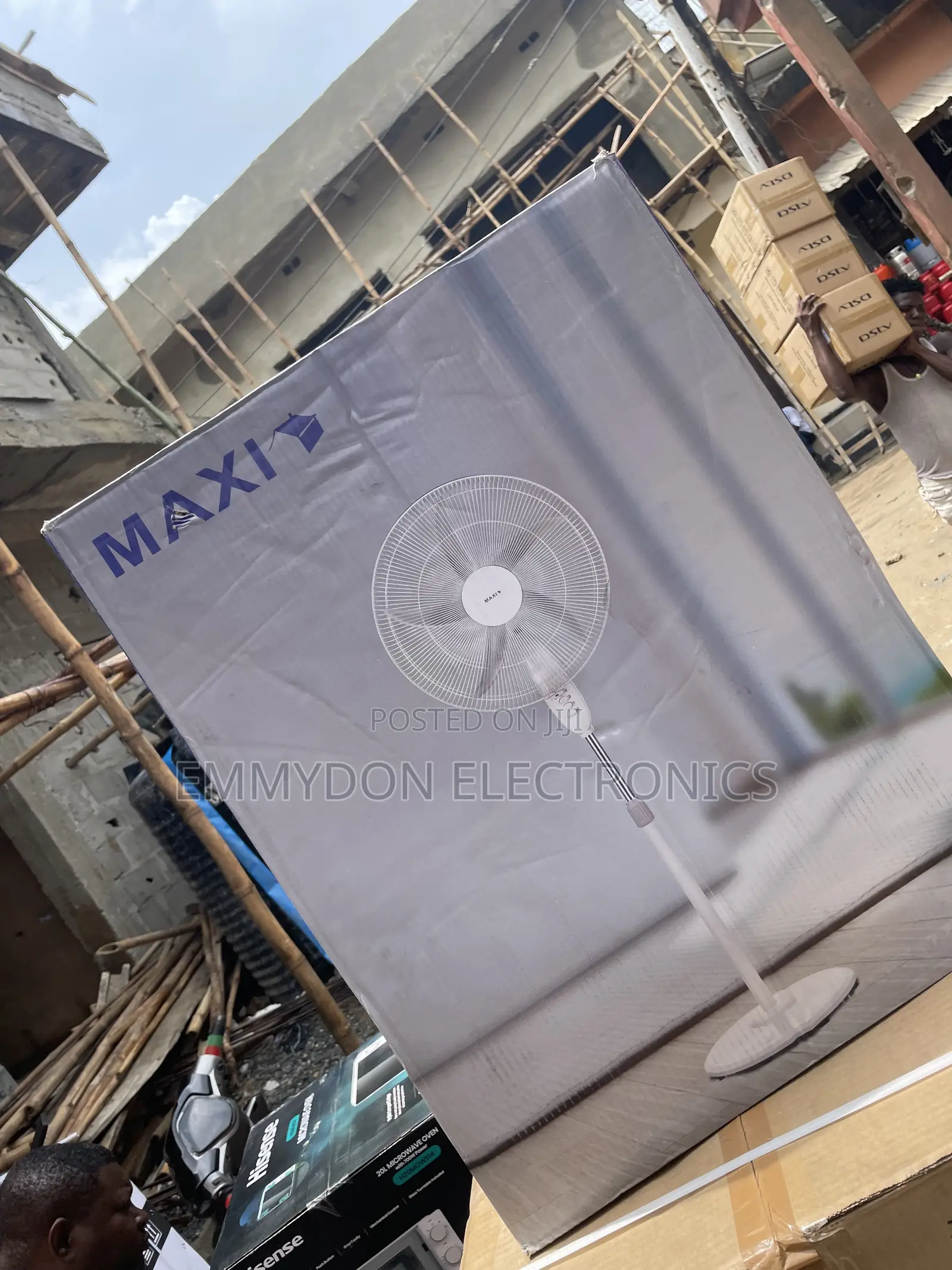 Maxi 20” Standing Fan Stylish and Functional Cooling