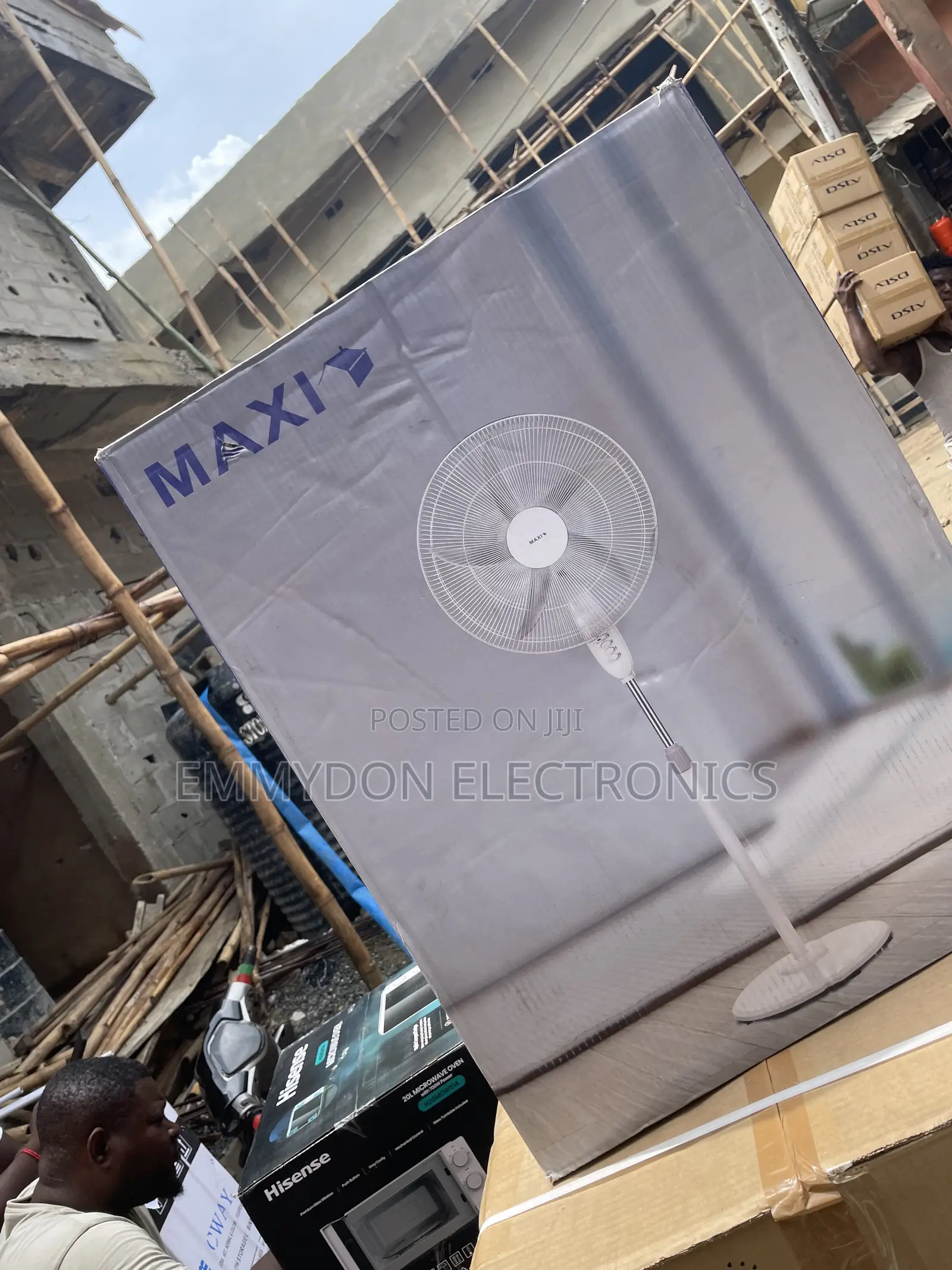 Maxi 20” Standing Fan Stylish and Functional Cooling
