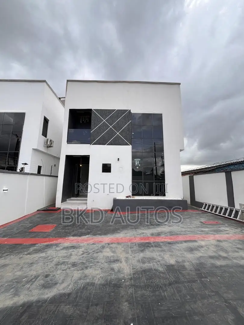 4bdrm Duplex in Ogba for sale