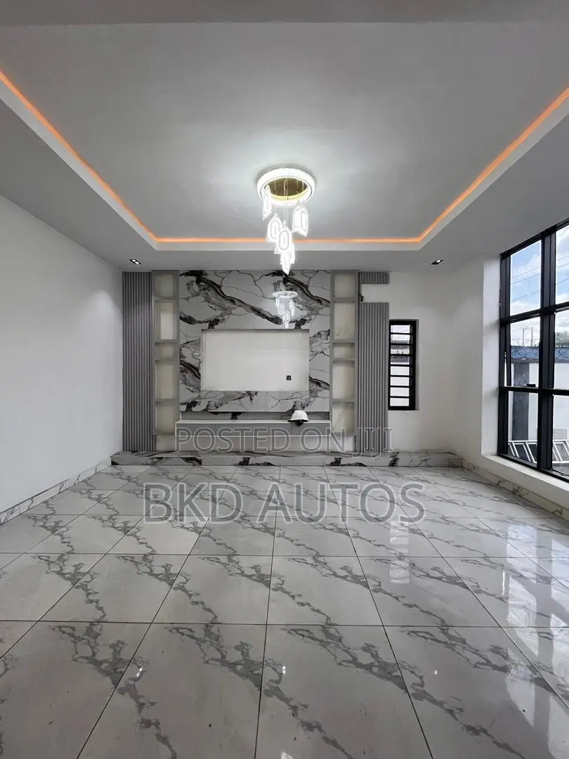 4bdrm Duplex in Ogba for sale