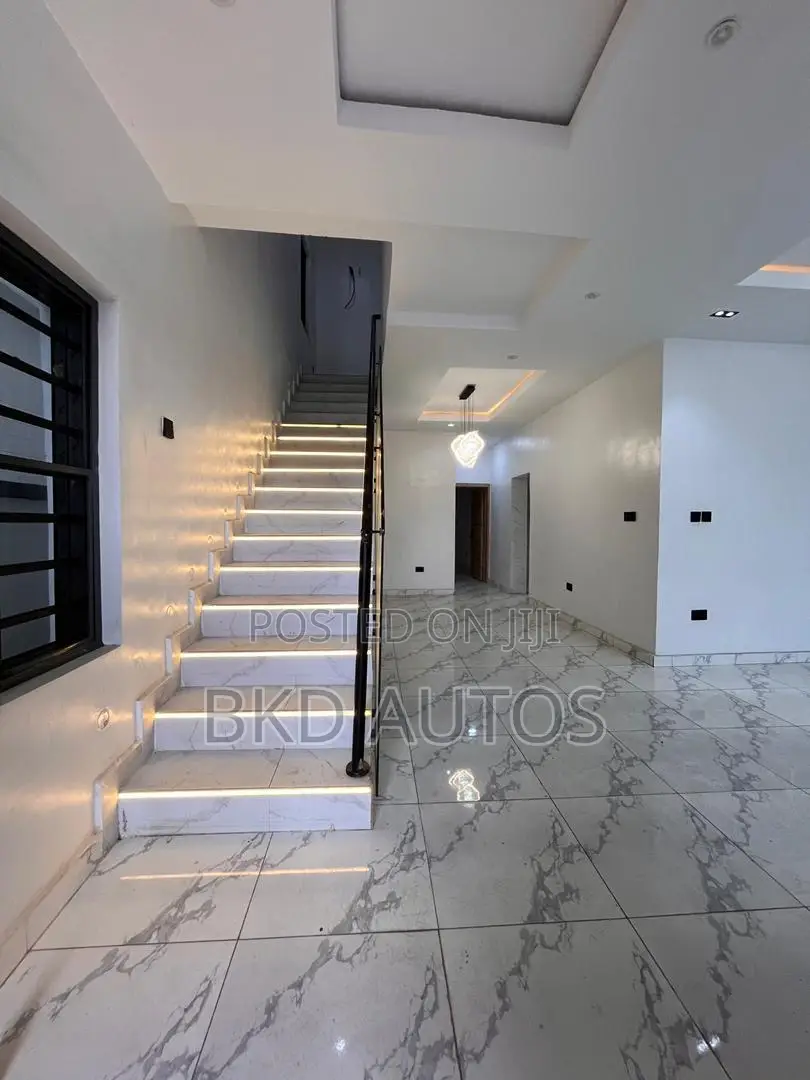 4bdrm Duplex in Ogba for sale