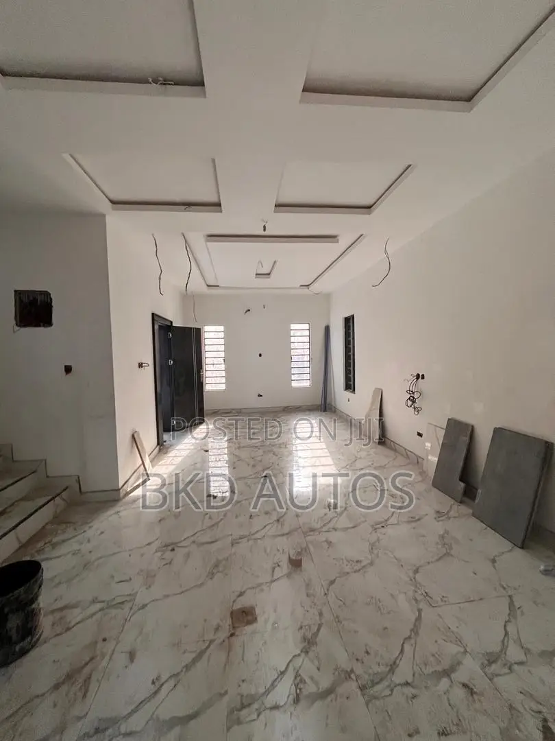 4bdrm Duplex in Magodo for sale