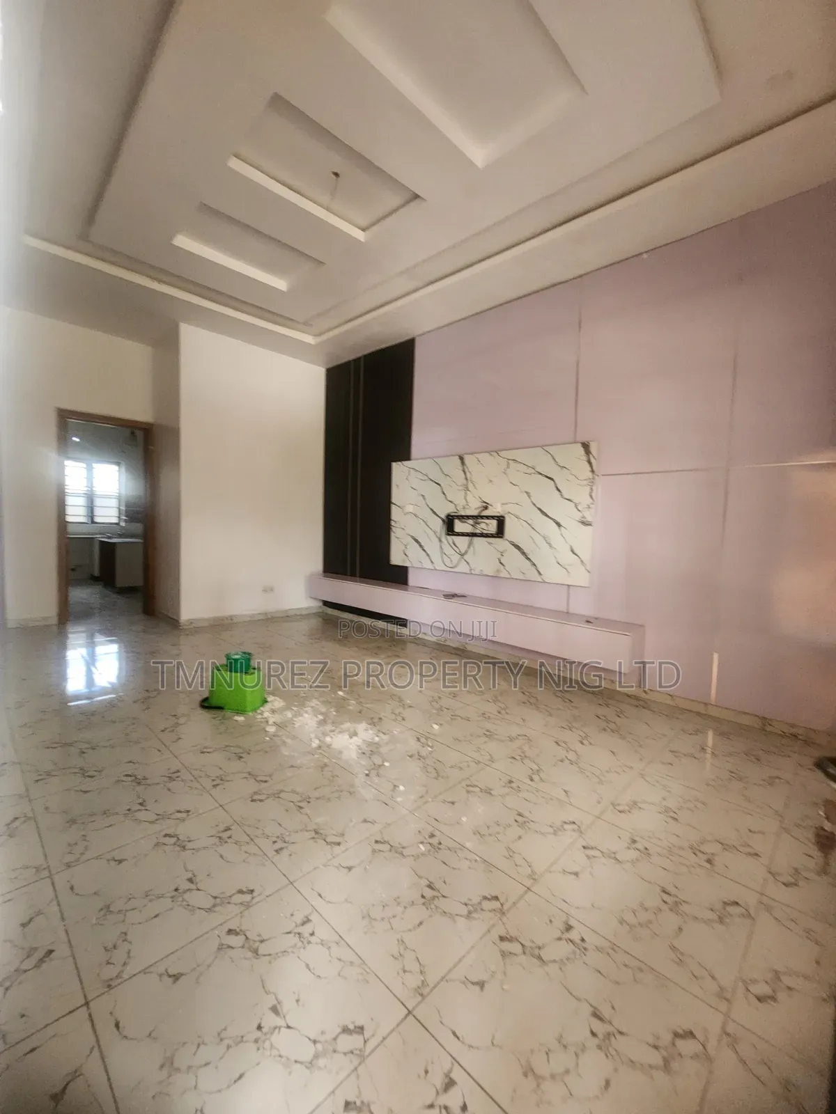 Mini Flat in Ikota for rent